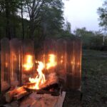 CAMP GREEBの「大型反射板（風防）60cm」で快適な焚き火を！